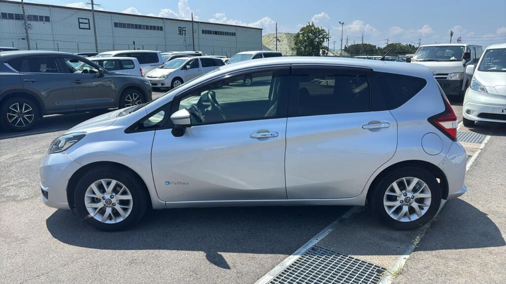2018 Nissan Note E-power Medalist