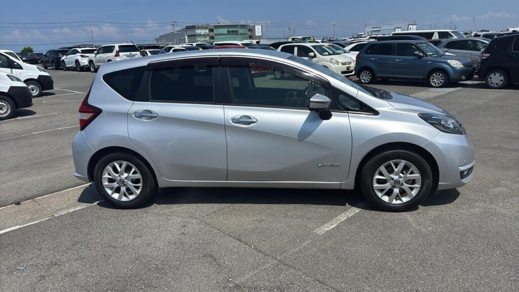 2018 Nissan Note E-power Medalist