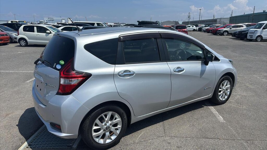 2018 Nissan Note E-power Medalist