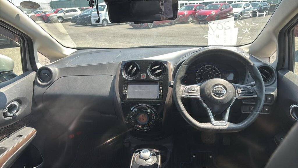 2018 Nissan Note E-power Medalist