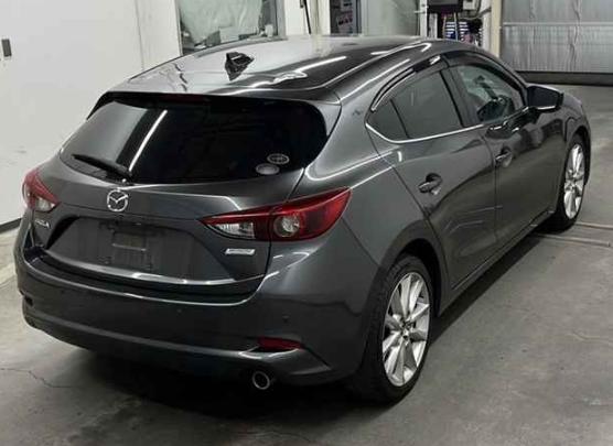 2018 Mazda Axela