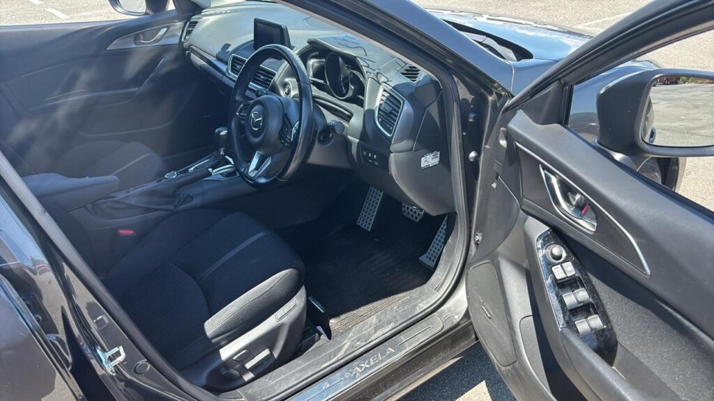 2018 Mazda Axela Sport