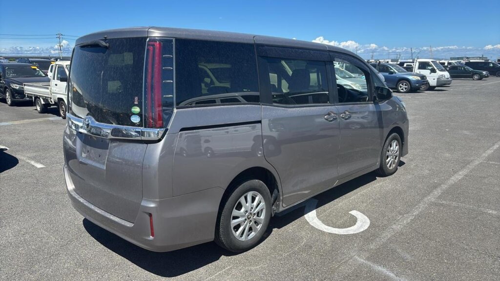 2018 Toyota Noah