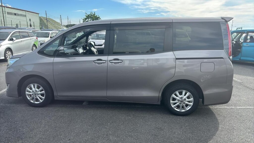 2018 Toyota Noah
