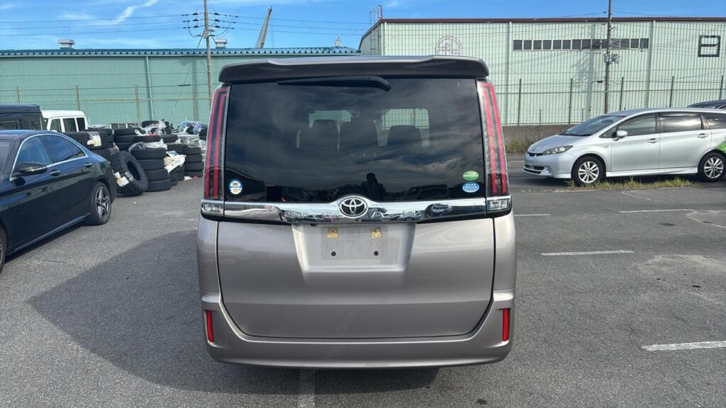 2018 Toyota Noah