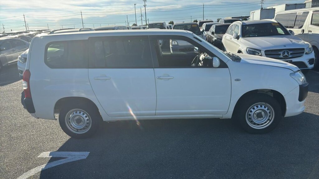 2018 Toyota Probox 4WD