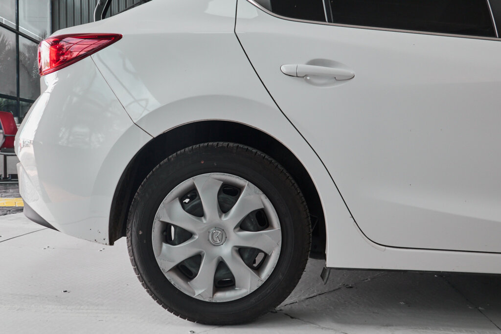 2018 Mazda Axela