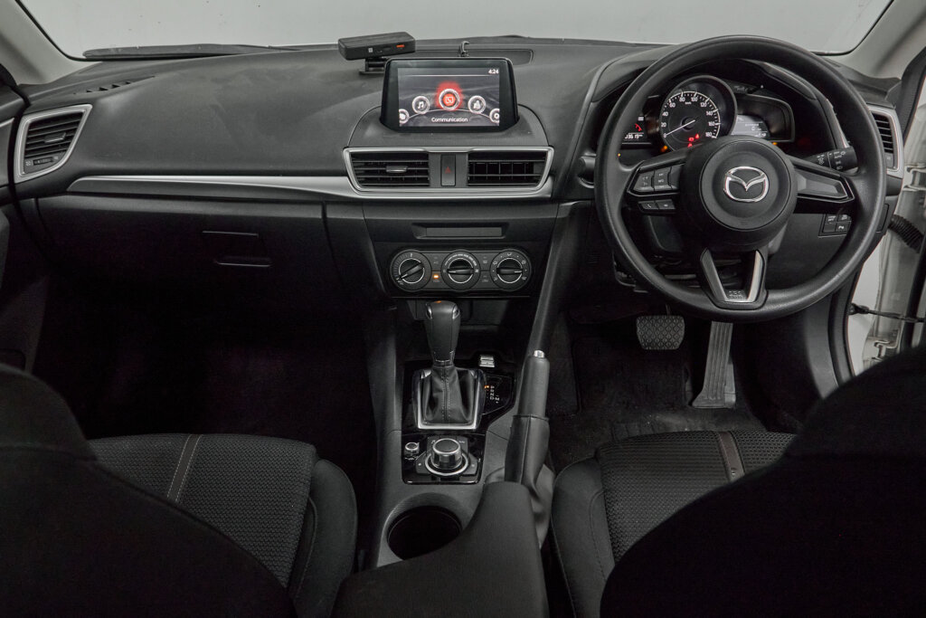 2018 Mazda Axela