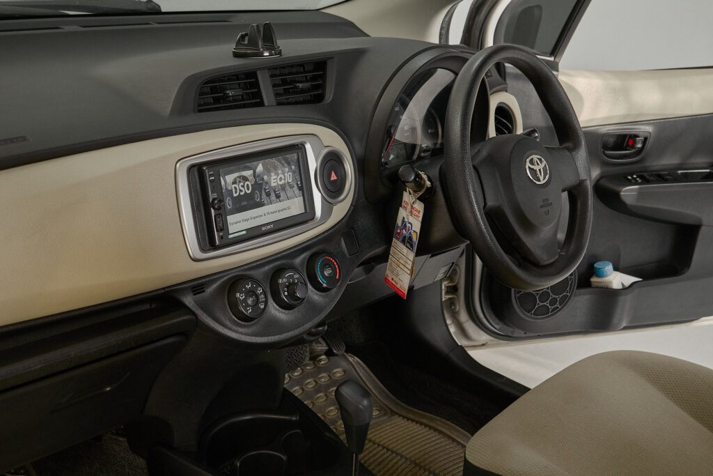 2013 Toyota Vitz