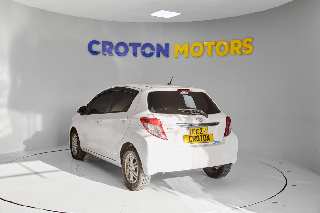 2013 Toyota Vitz