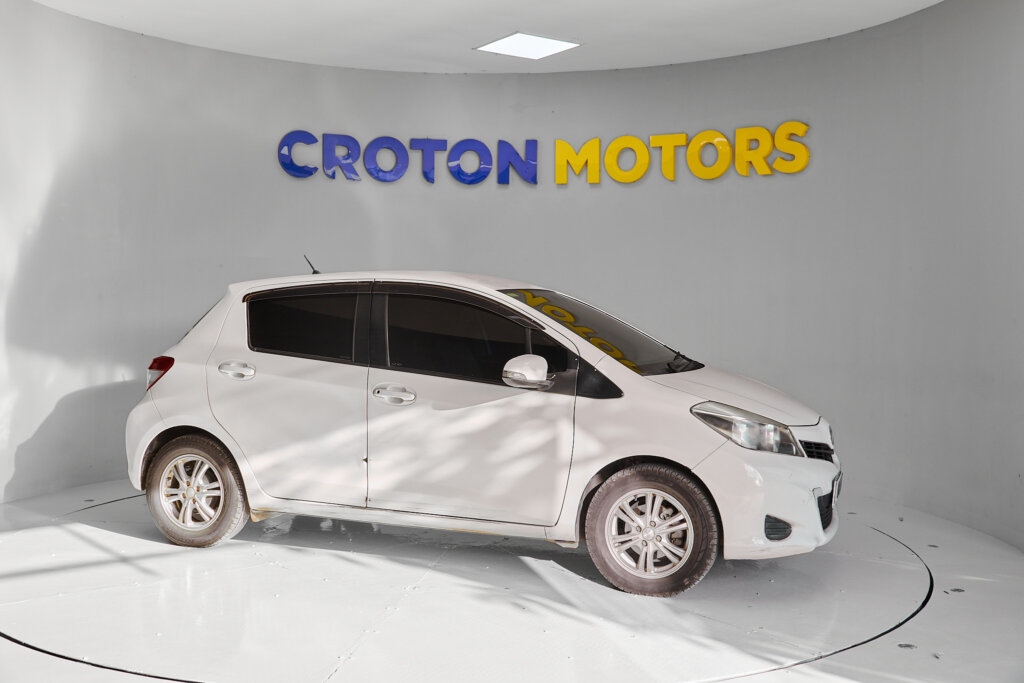 2013 Toyota Vitz