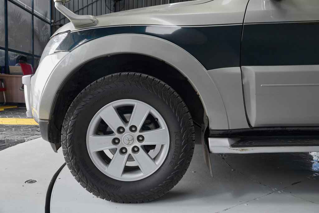 2008 Mitsubishi Pajero