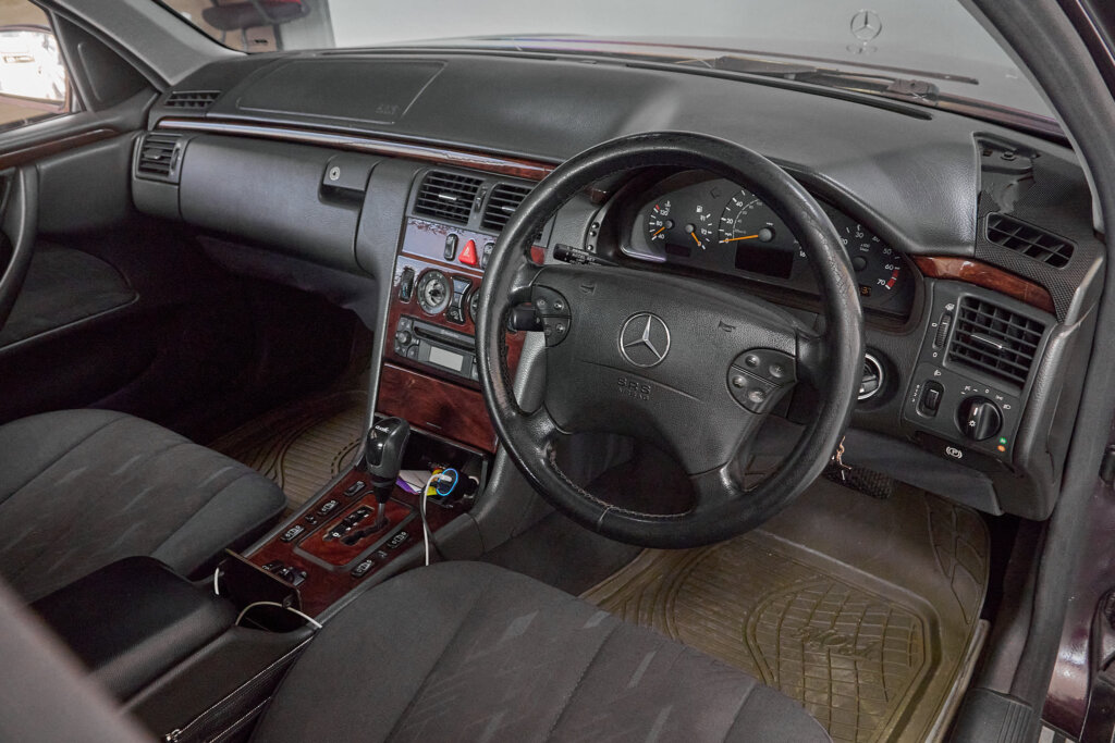 2002 Mercedes Benz E250