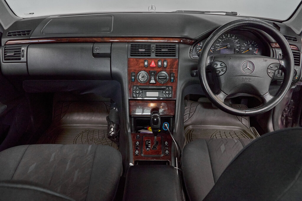 2002 Mercedes Benz E250