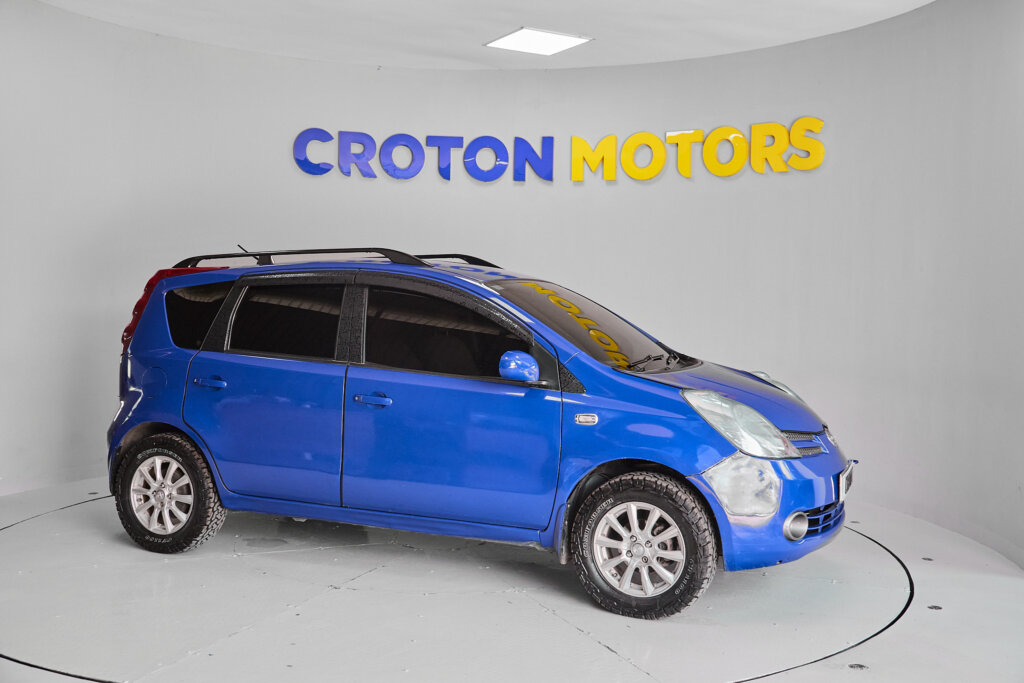 2005 Nissan Note
