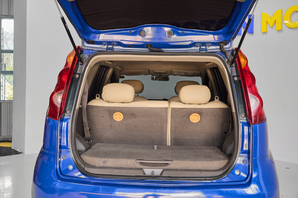 2005 Nissan Note