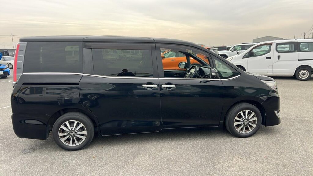 2018 Toyota Esquire GI
