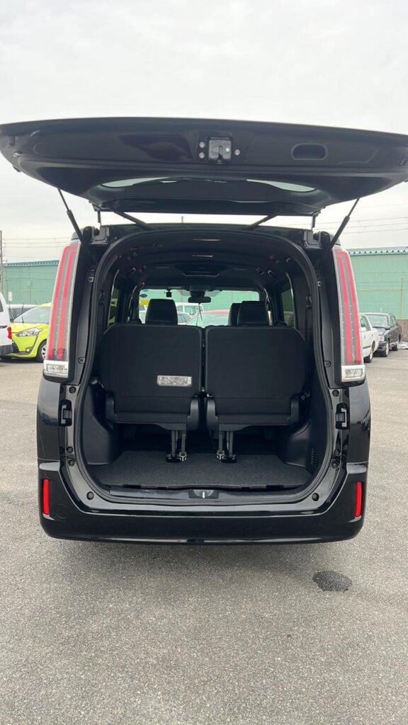 2018 Toyota Esquire GI