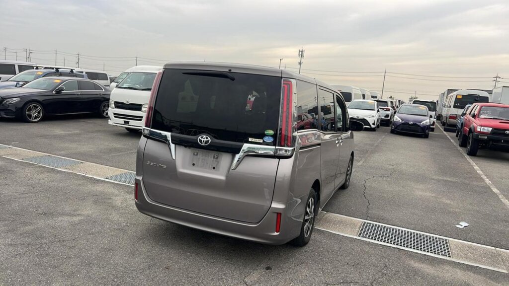 2018 Toyota Esquire GI