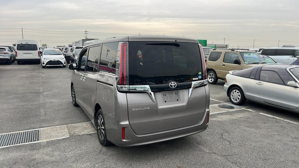2018 Toyota Esquire GI