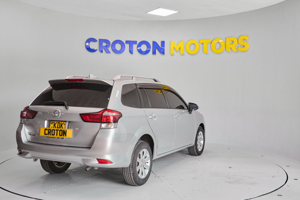 2016 Toyota Fielder