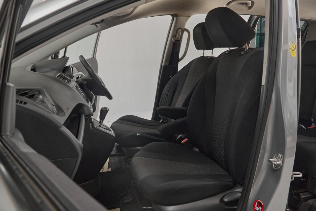 2011 Mazda Premacy