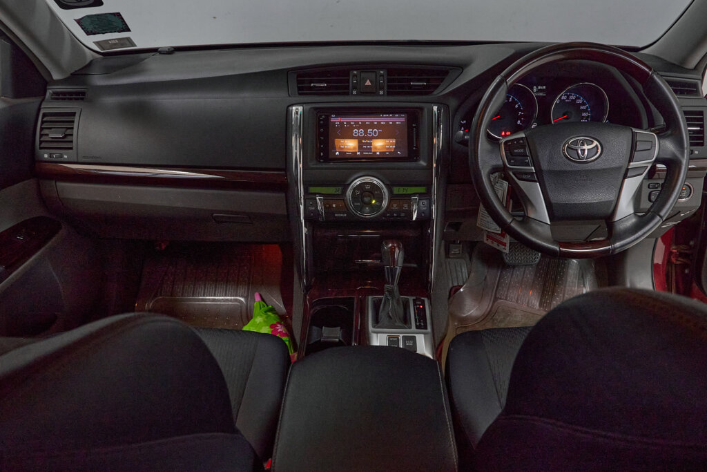 2012 Toyota Mark X