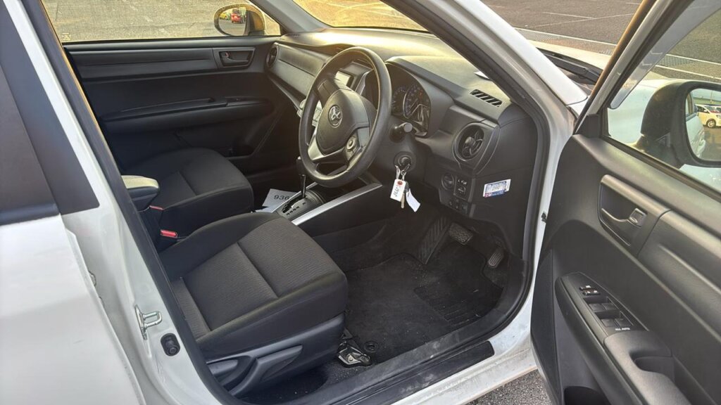 2019 Toyota Fielder Hybrid