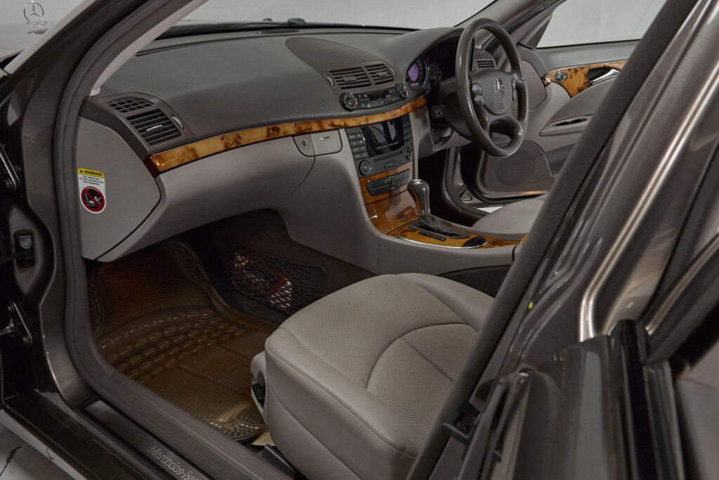 2007 Merceded Benz E200