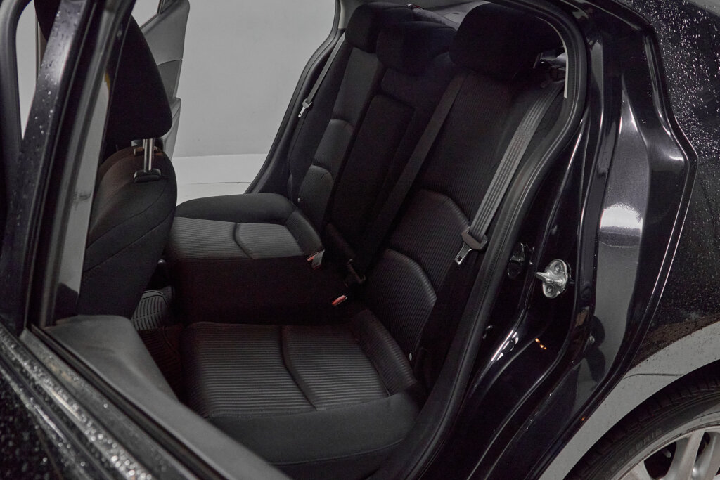 2015 Mazda Axela