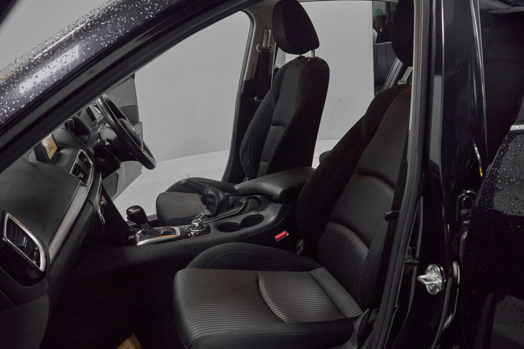 2015 Mazda Axela