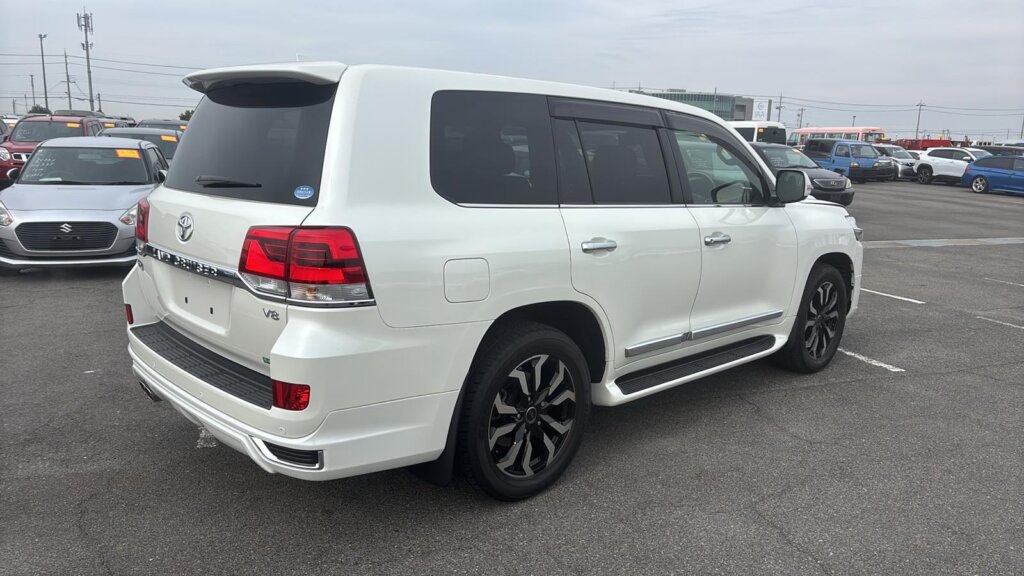 2019 Toyota Landcruiser V8 ZX