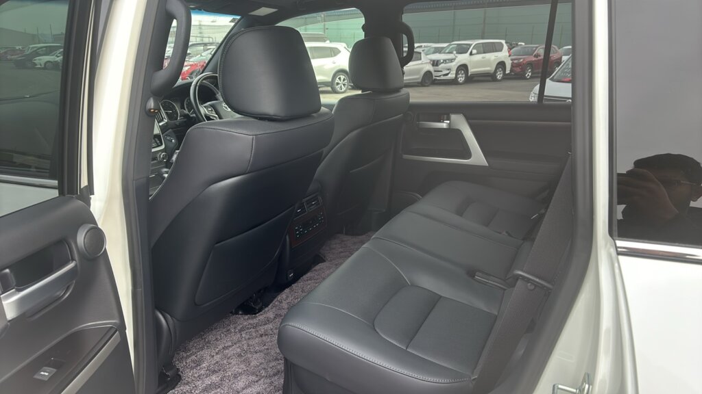 2019 Toyota Landcruiser V8 ZX