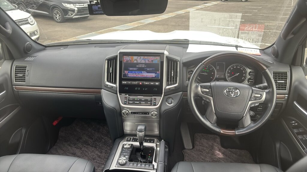 2019 Toyota Landcruiser V8 ZX