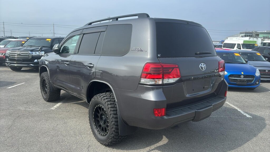 2020 Toyota LandCruiser V8