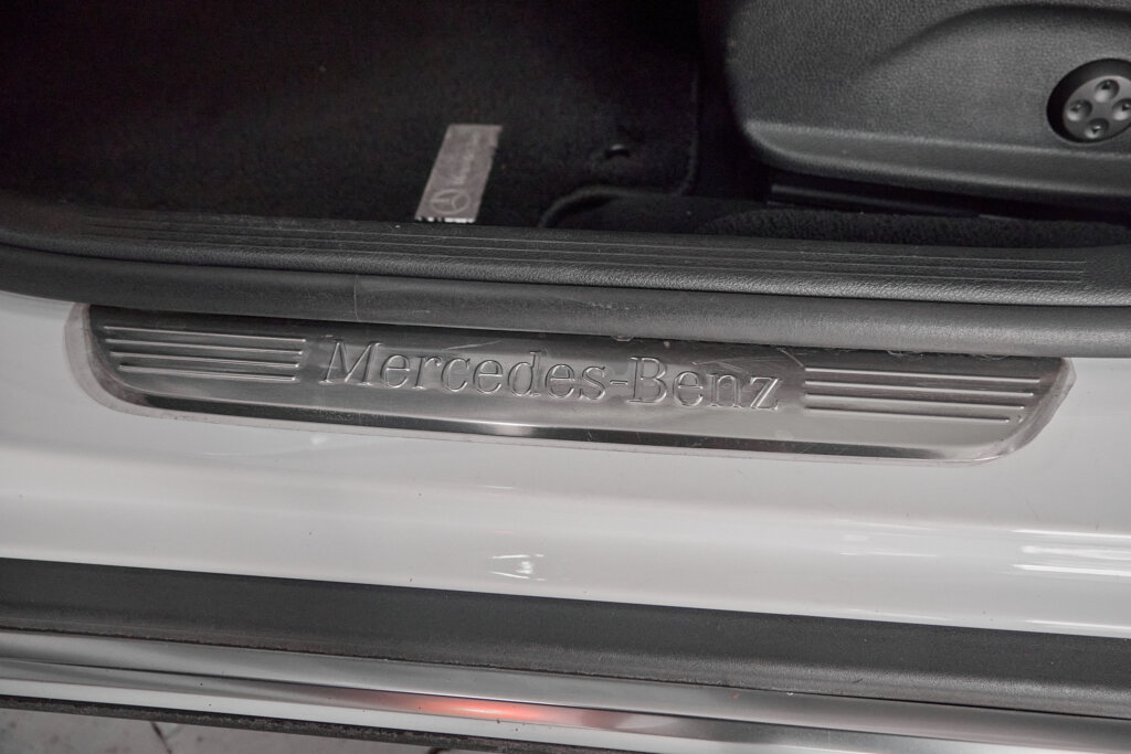 2017 Mercedes Benz E220 SB