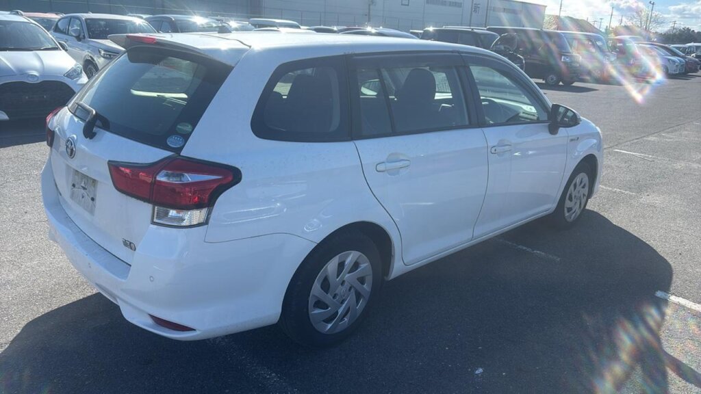 2019 Toyota Fielder Hybrid