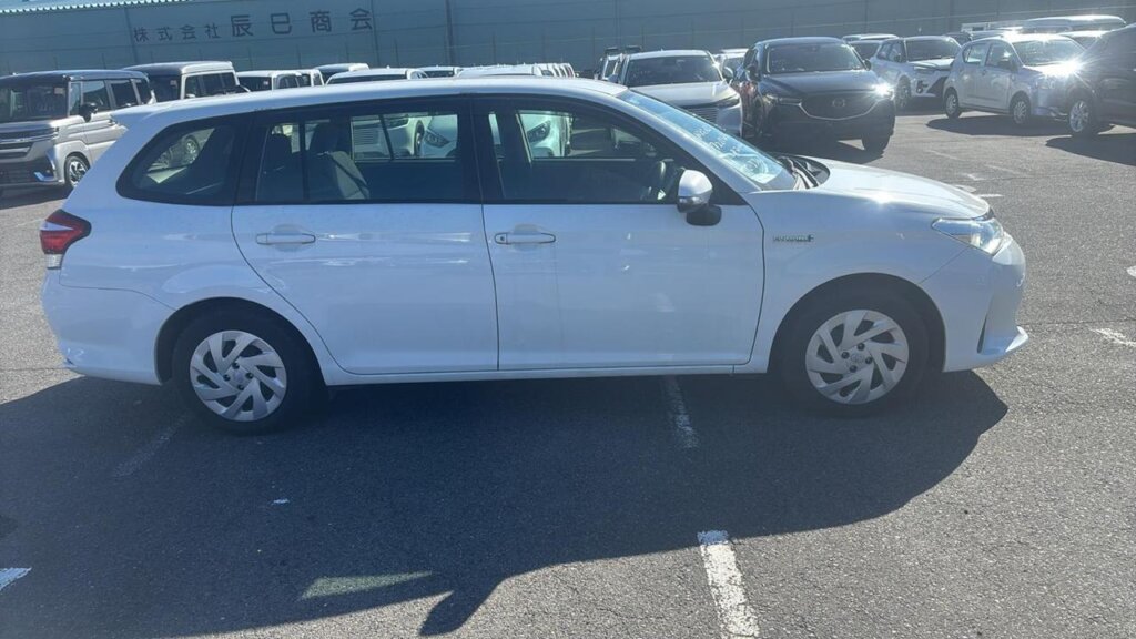 2019 Toyota Fielder Hybrid