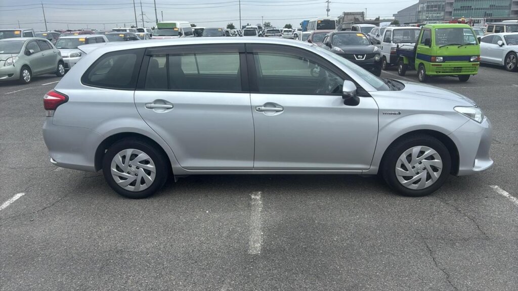 2019 Toyota Fielder Hybrid