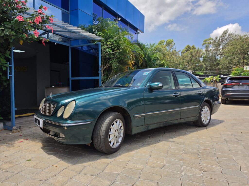 2000 Mercedes Benz E200 Compressor
