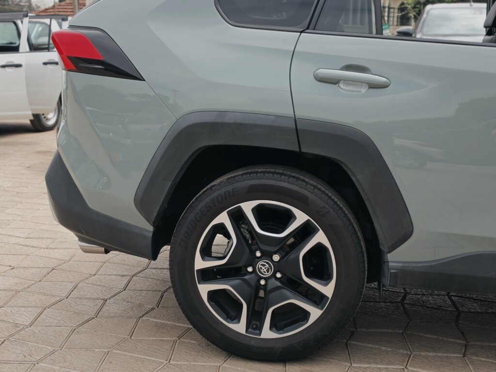 2019 Toyota Rav-4 Adventure