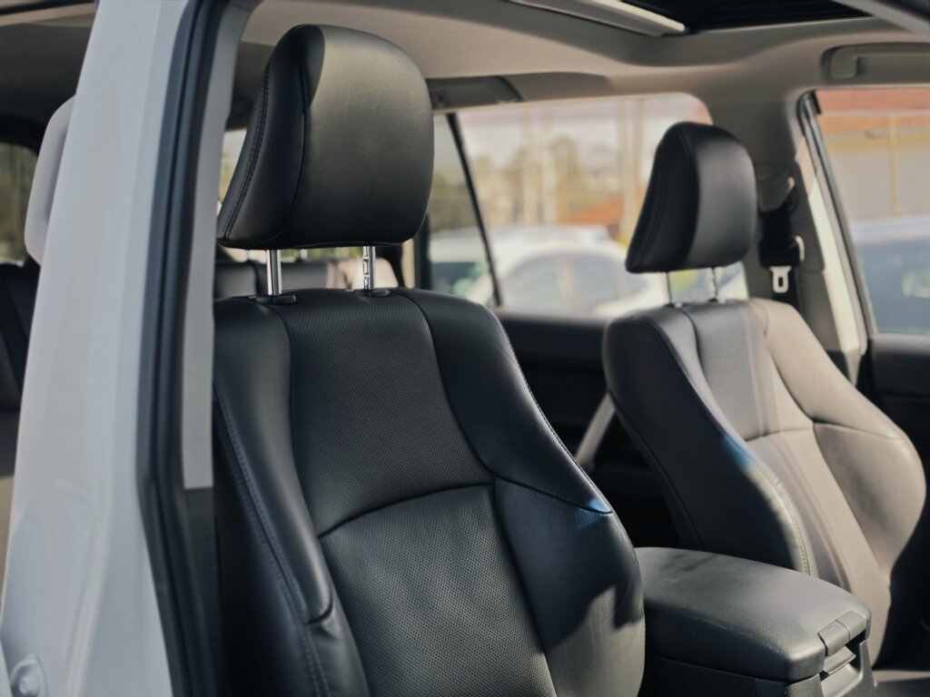 2020 Toyota Land Cruiser Prado TX