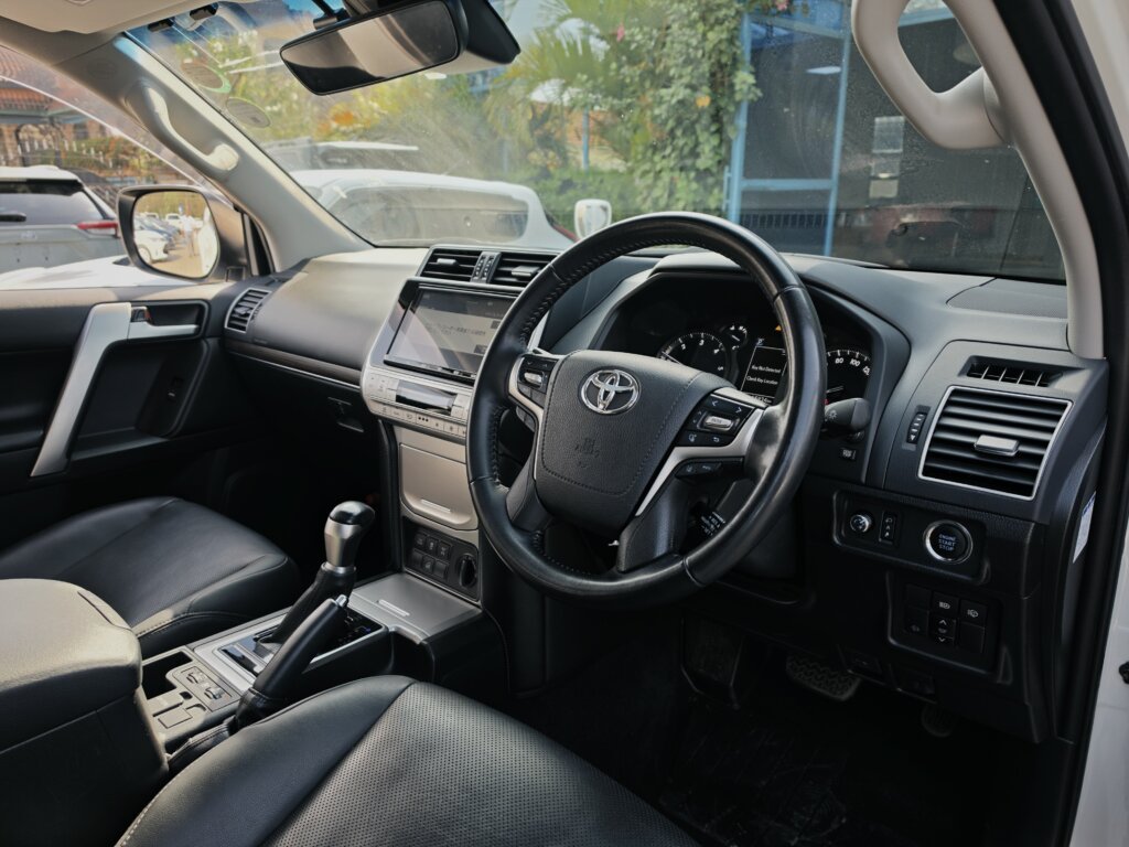 2020 Toyota Land Cruiser Prado TX