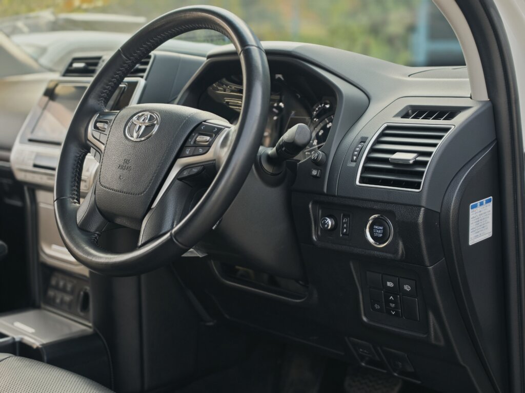 2020 Toyota Land Cruiser Prado TX