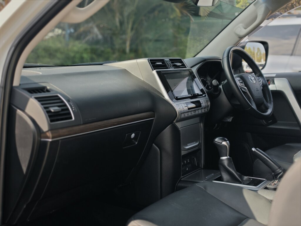 2020 Toyota Land Cruiser Prado TX