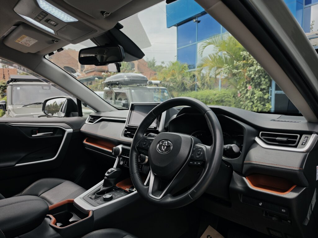 2020 Toyota RAV-4 Adventure