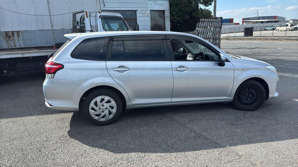 2019 Toyota Fielder Hybrid