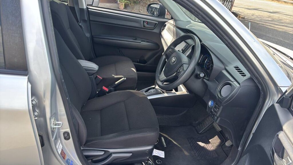2019 Toyota Fielder Hybrid