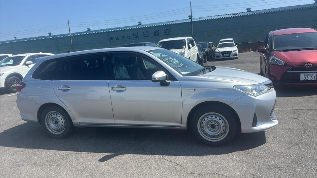 2019 Toyota Fielder hybrid