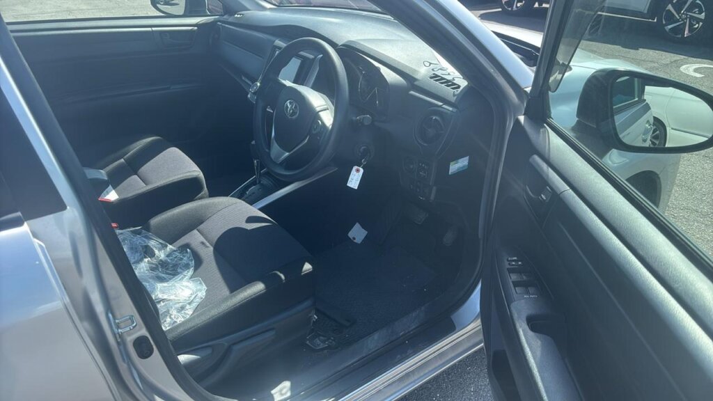2019 Toyota Fielder hybrid